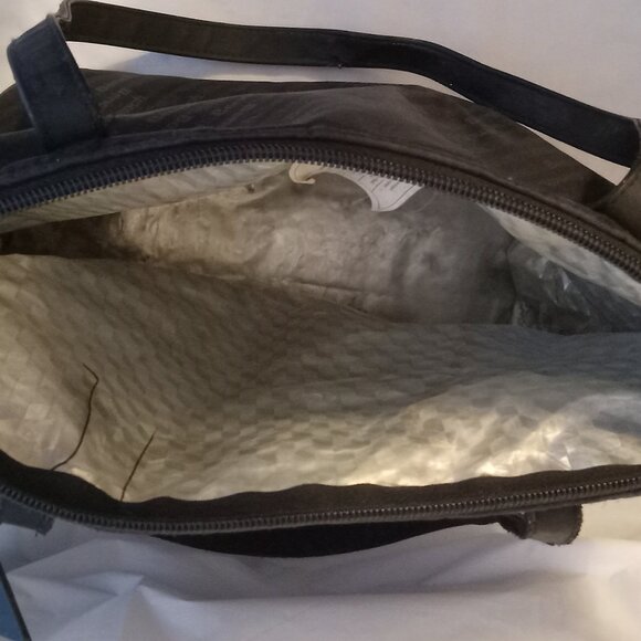 Bench lunch box insulated with zipper front pocket. - Picture 4 of 6